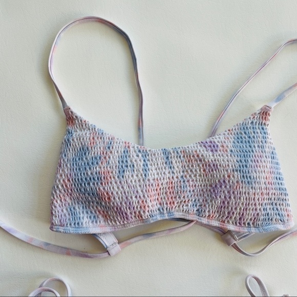 Hollister Smocked Tie Dye String Bikini Size Small - Picture 3 of 11